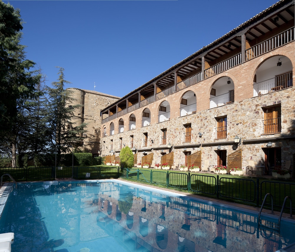 Parador De Benavente 1/63