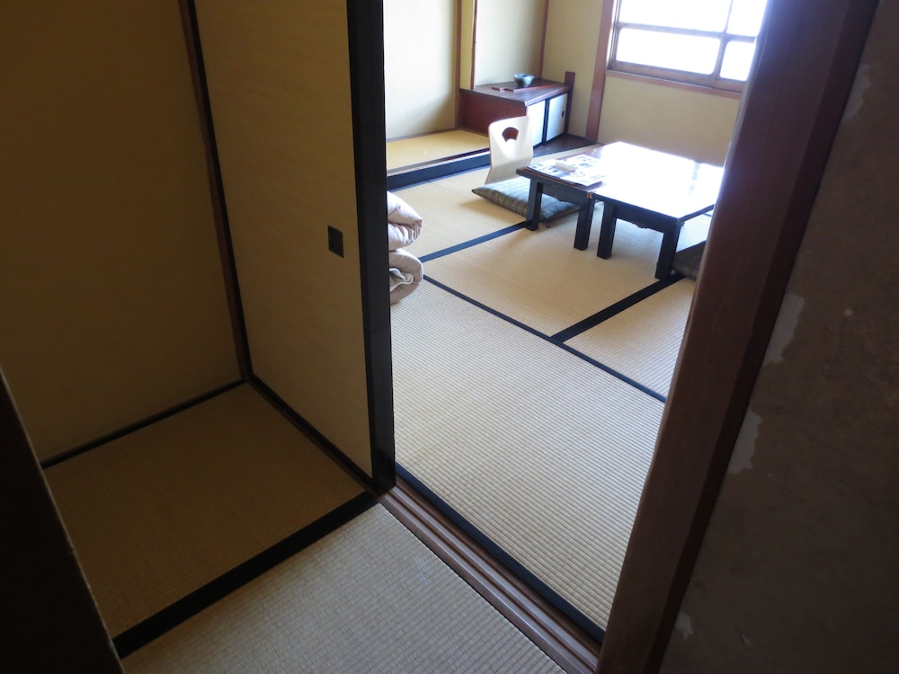 Historical Ryokan Hostel K's House Ito Onsen - Hostel 17/50