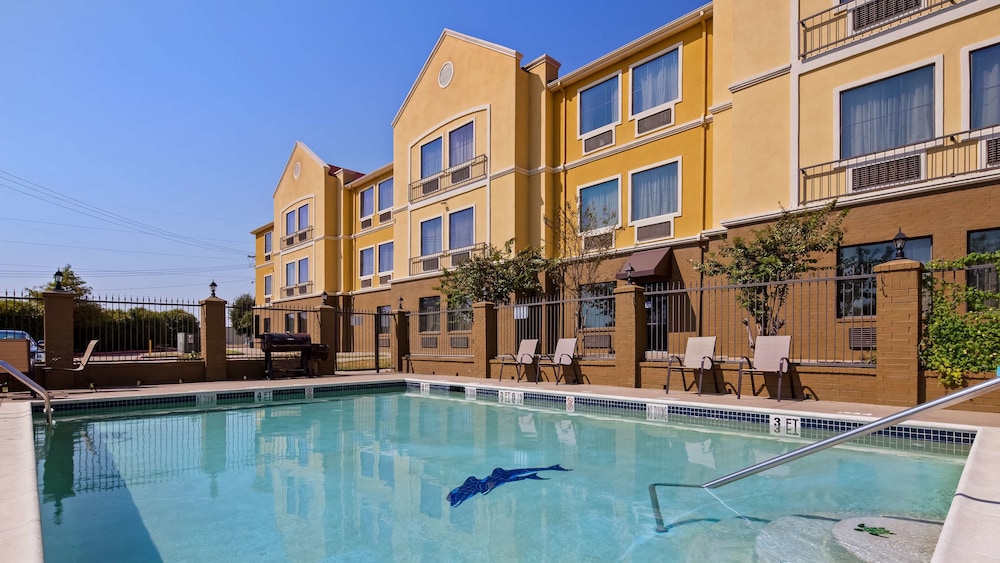 Best Western Executive Inn Corsicana 4/25