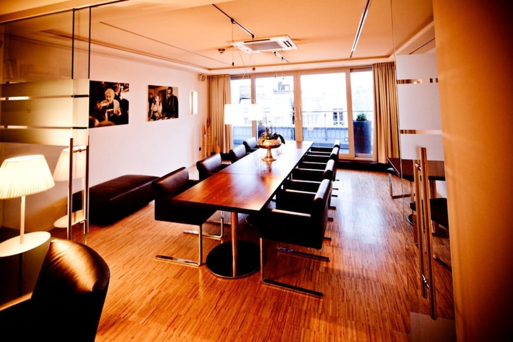 ALTERA HOTEL 20/33