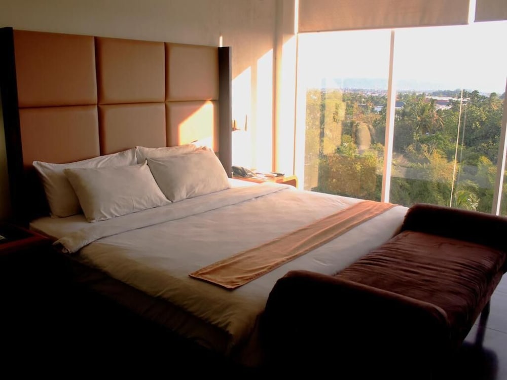 Noola Hotel Cilacap 23/68