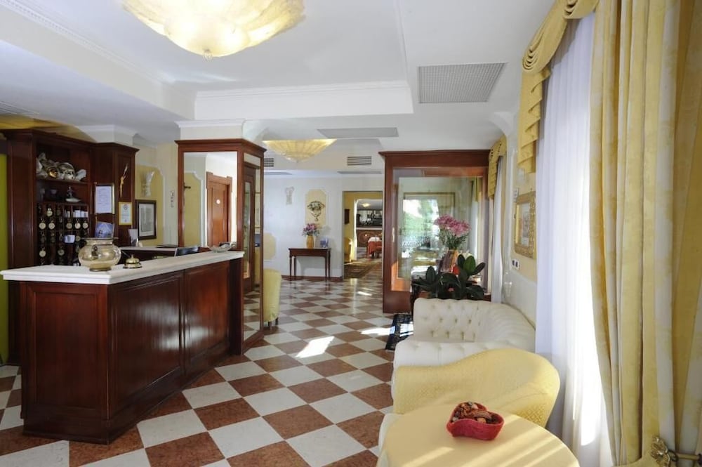 Russo Palace 12/57