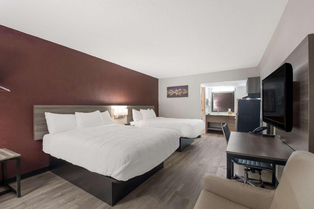 Efficiency, Suite, 2 Queen Beds