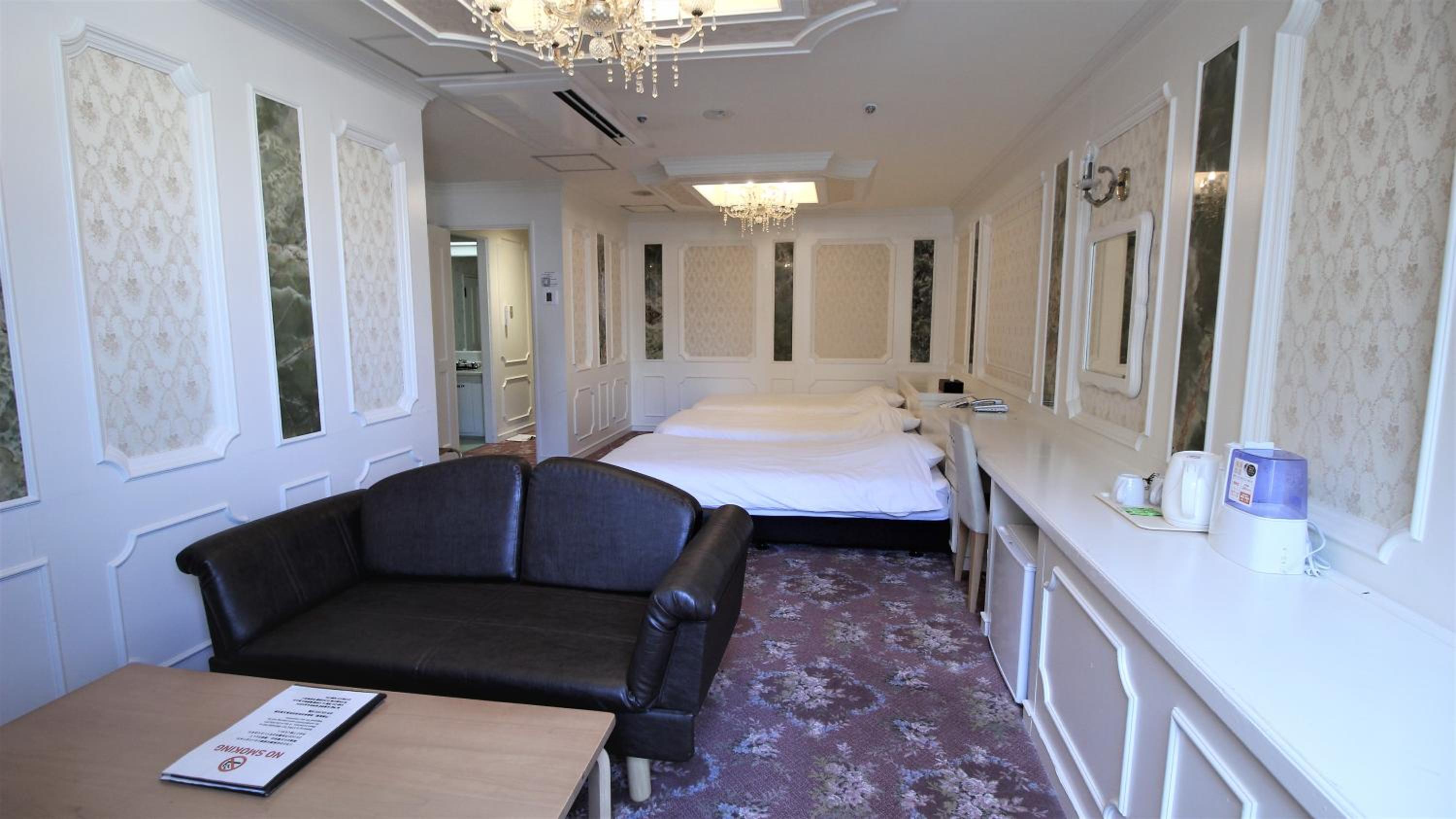 ROOM, TRIPLE, WITH EXTRA BED