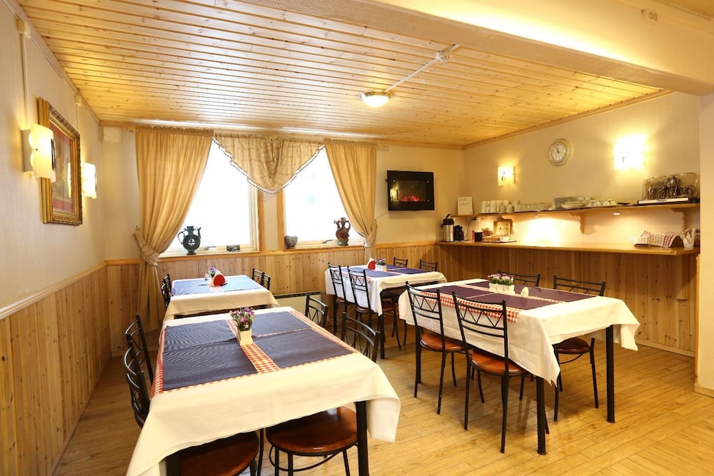 Barents Frokosthotell 44/60