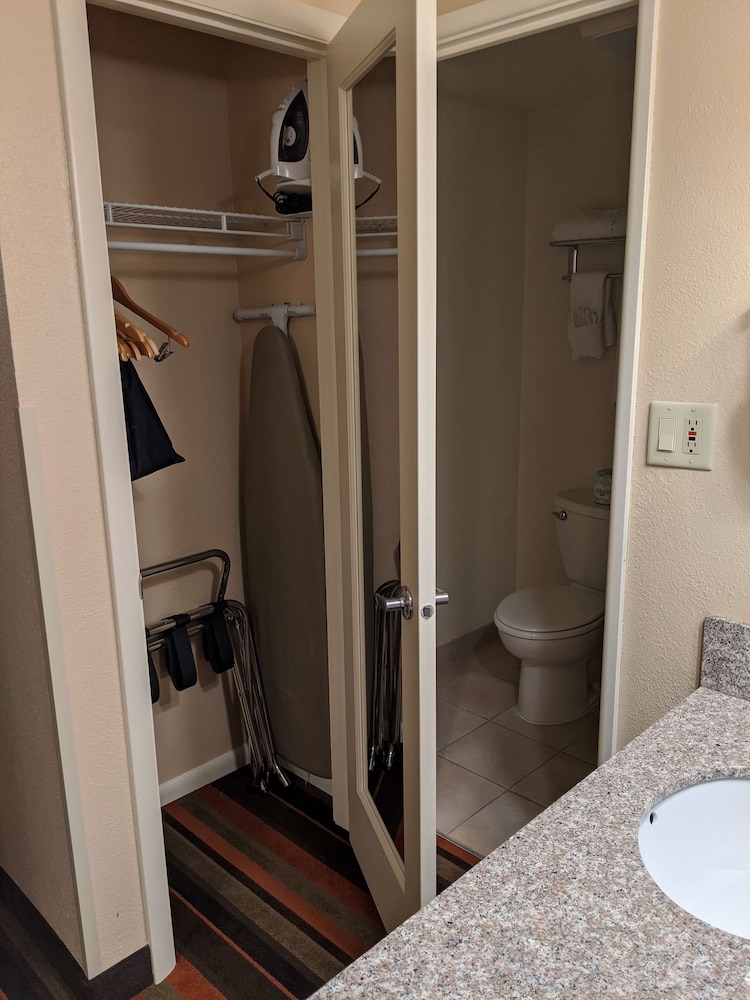 Best Western Plus Butte Plaza Inn 18/59