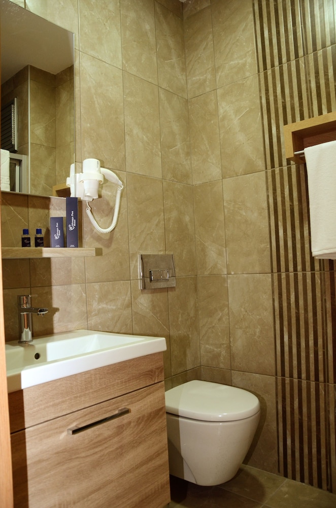 Niconya Port Suite Hotel 9/64