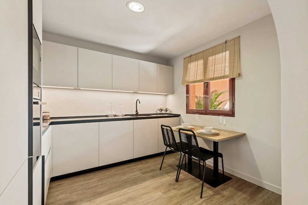Classic One Bedroom Apartment