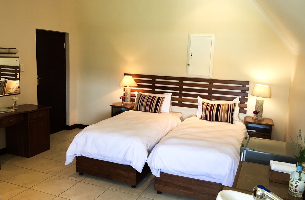 Cana Vineyard Guesthouse 9/76