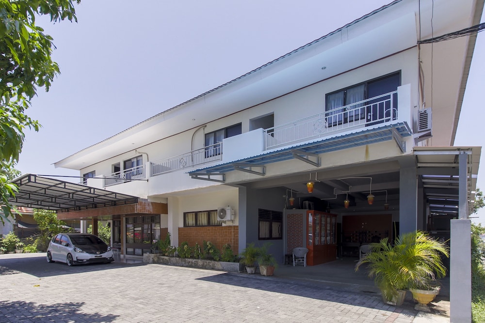 Reddoorz Near Sam Ratulangi Airport 2/23