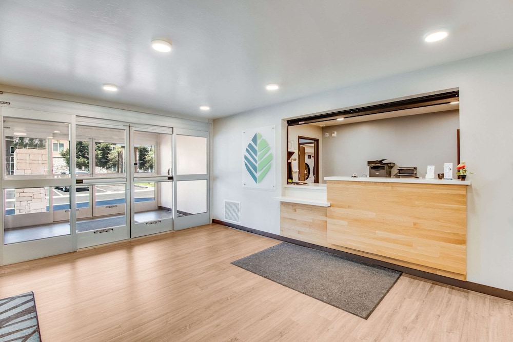 WoodSpring Suites Bakersfield Airport 6/27