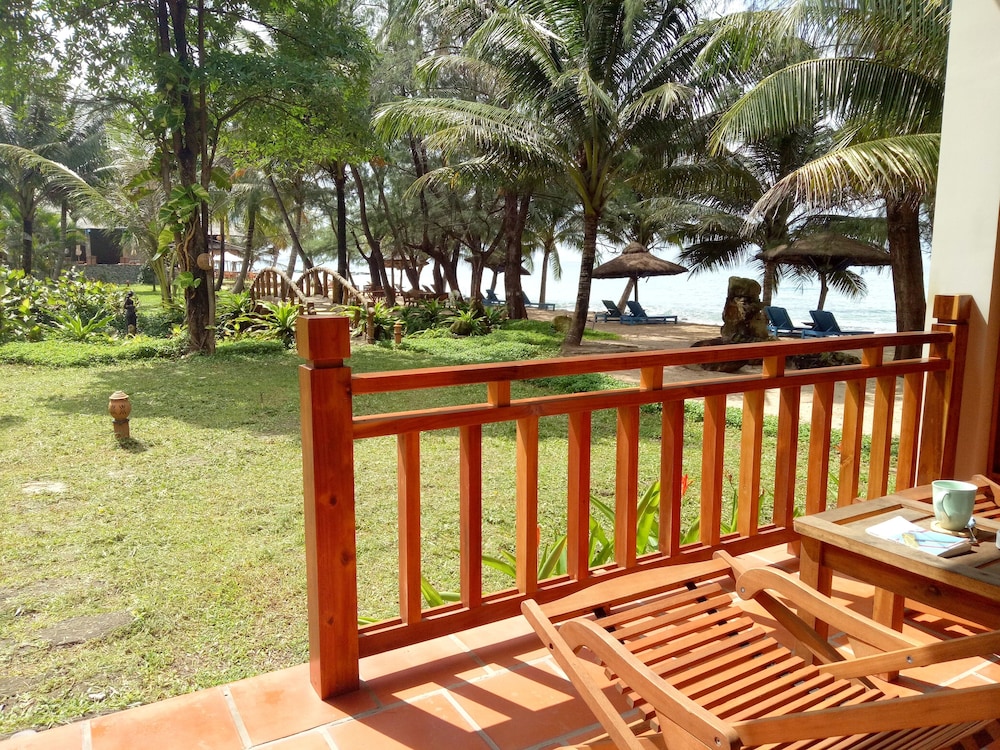 Ancarine Beach Resort 16/72