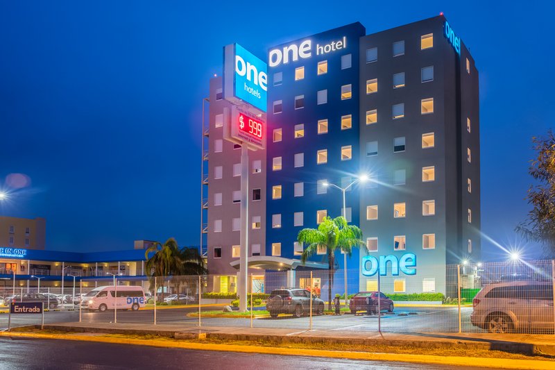 One Monterrey Aeropuerto 4/50