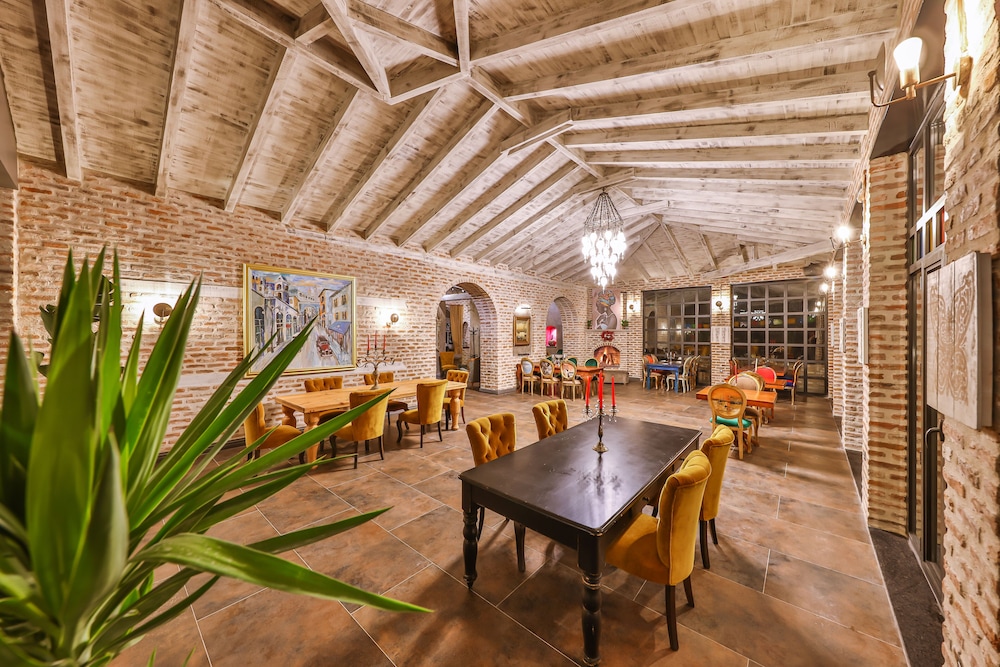 Cetmihan Hotel 30/50