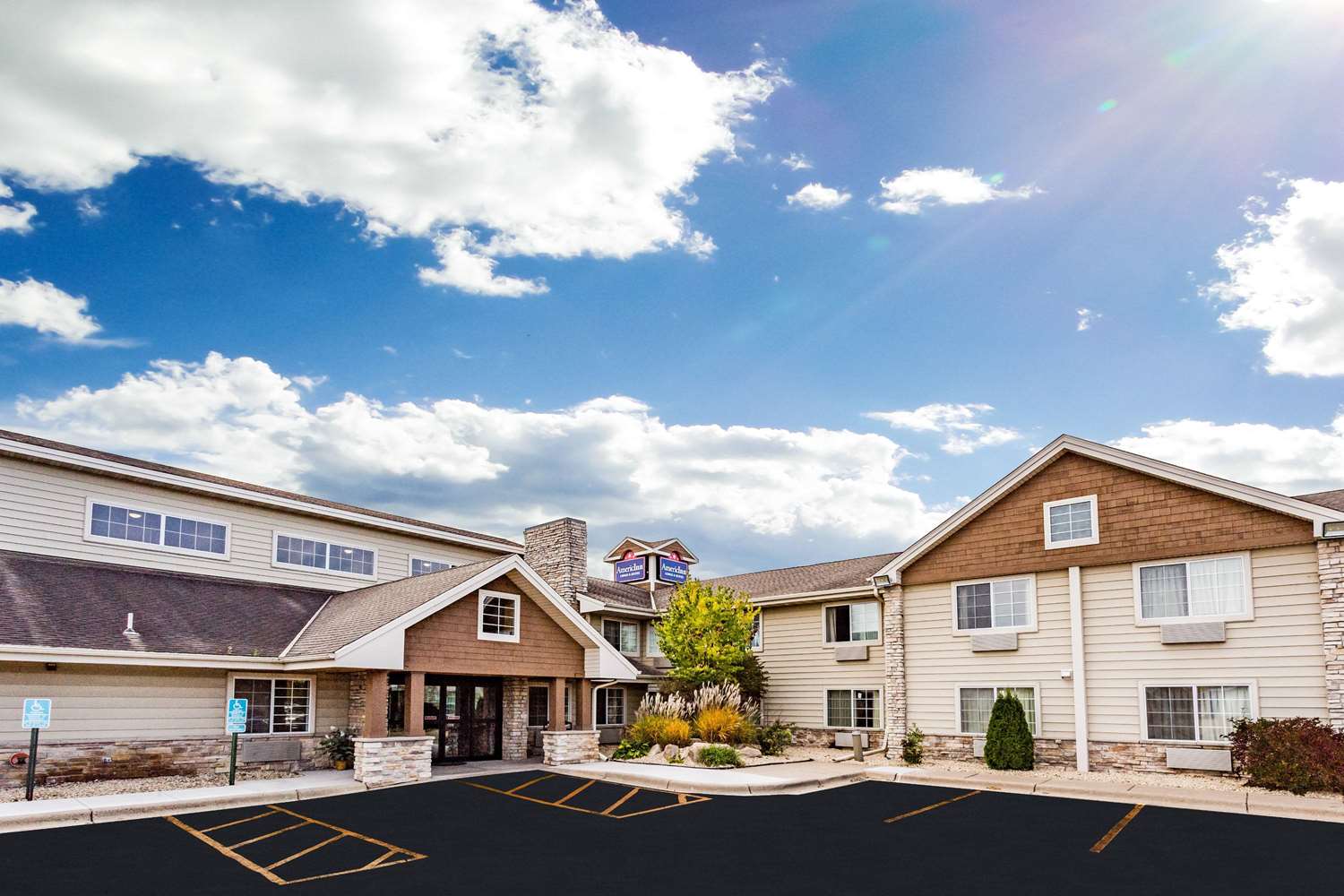 Americinn By Wyndham Hotel And Suites Long Lake 48/50