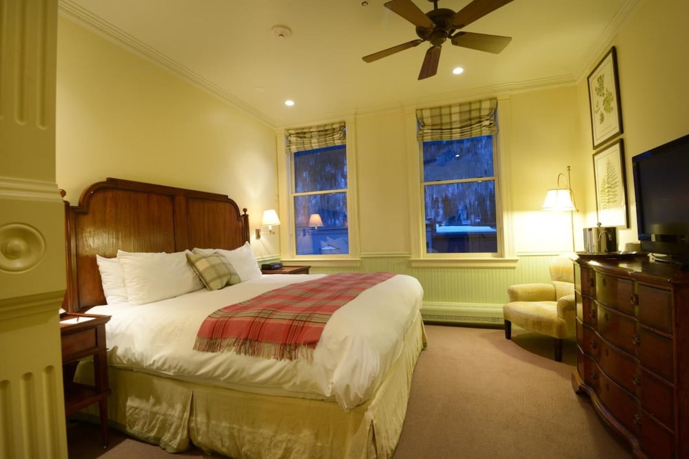 New Sheridan Hotel 4/34