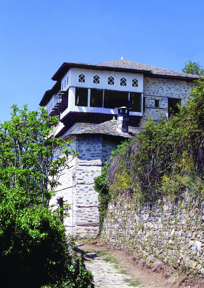 Santikos Mansion 3/26