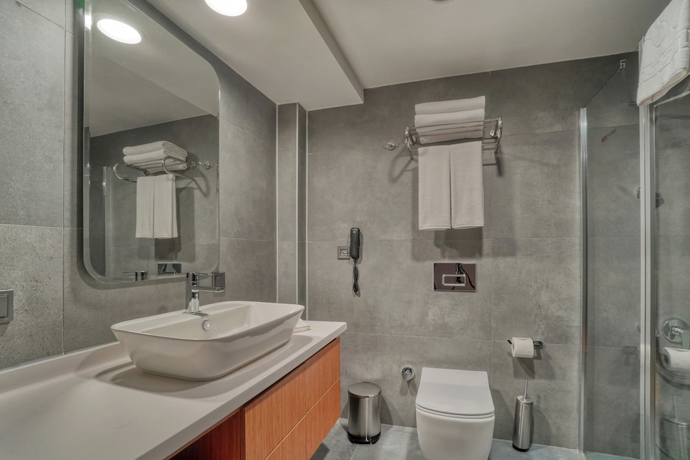 Ibos Hotels Izmir 61/64