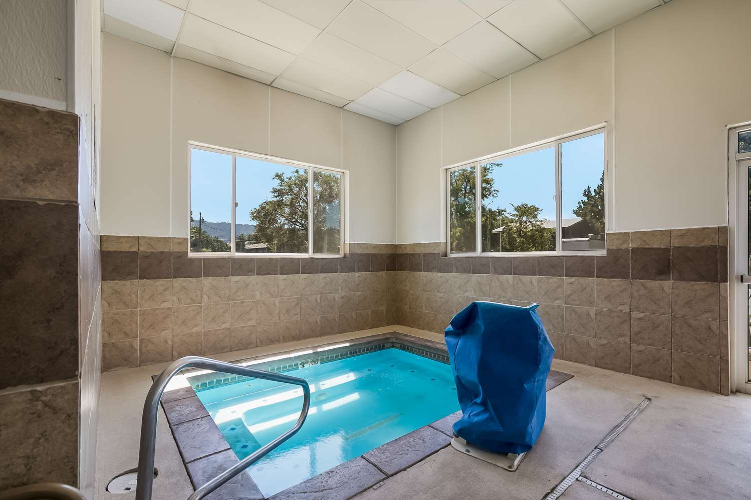 Americas Best Value Sandman Inn 19/37