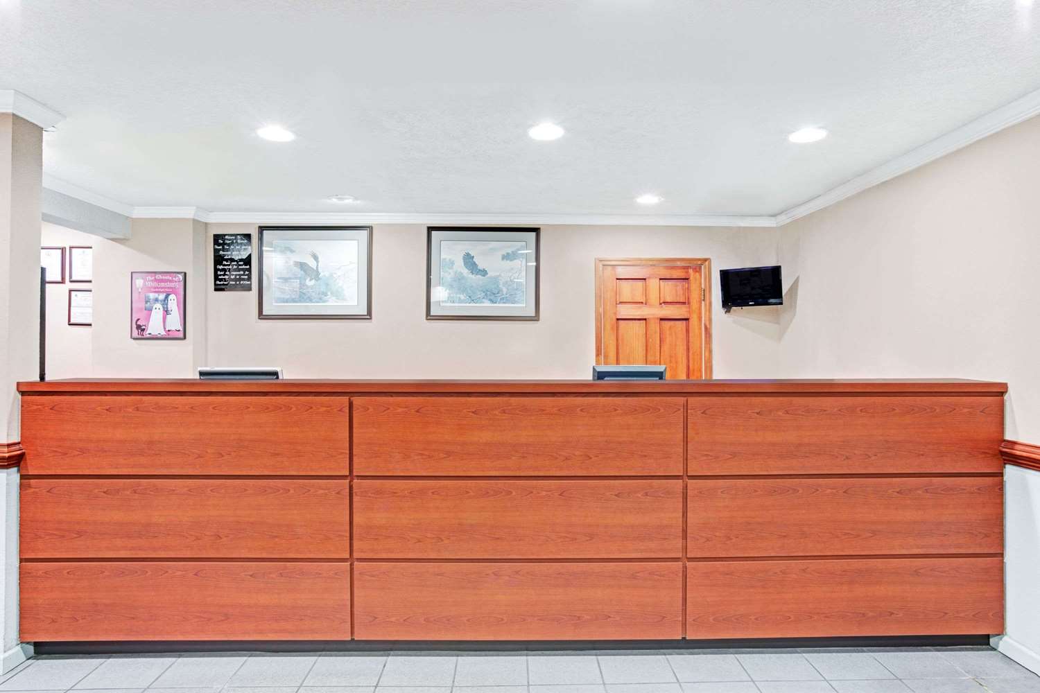 Super 8 by Wyndham Williamsburg/Historic Area 3/26