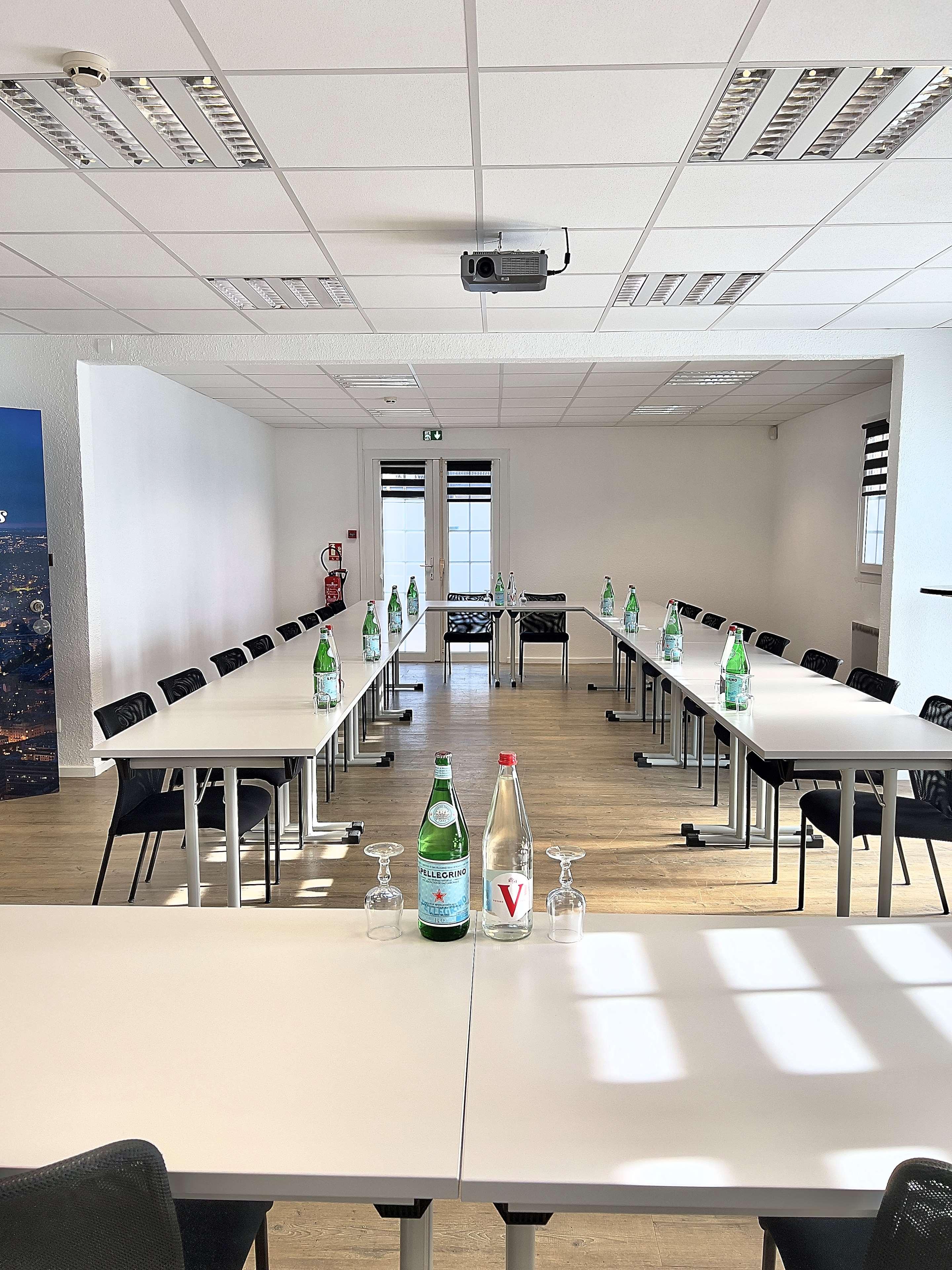 Kyriad Direct Reims Bezannes 15/18