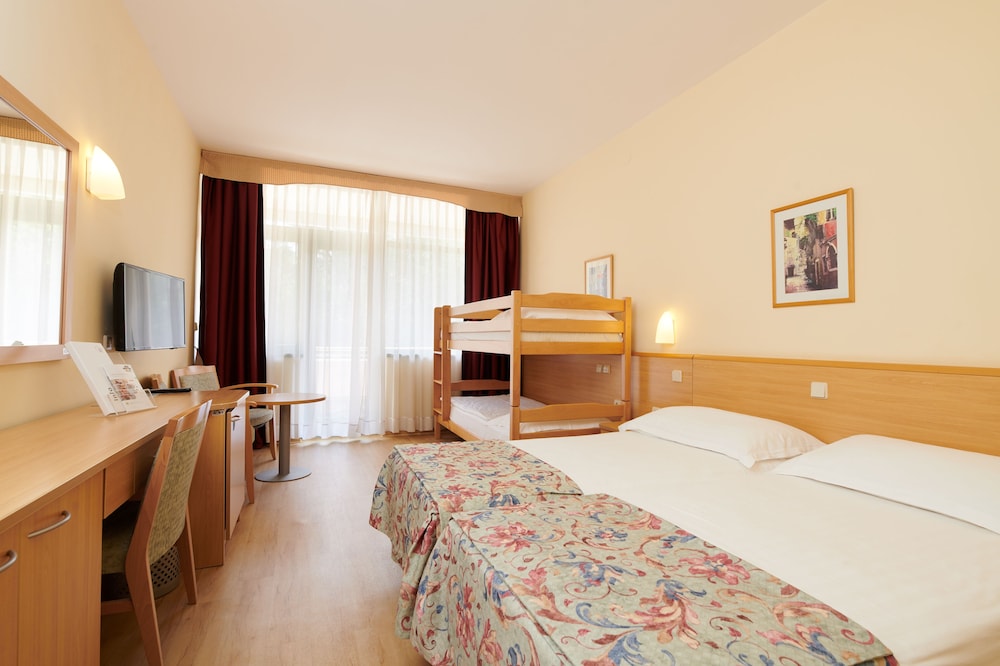 Hotel Aurora Plava Laguna 12/50
