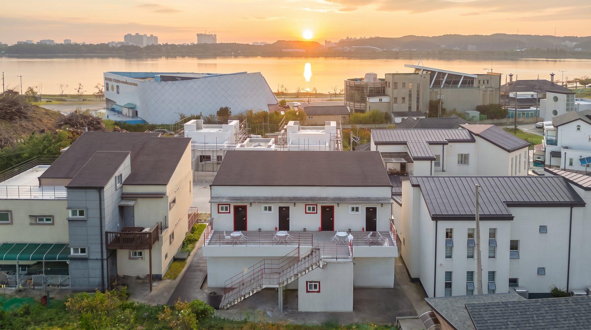 Gyeongpo Lacvert Pension 2/11