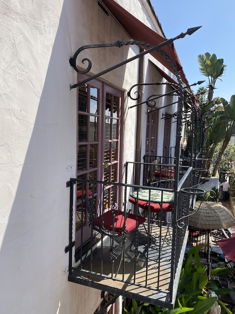 Villa Rosa Inn 4/78