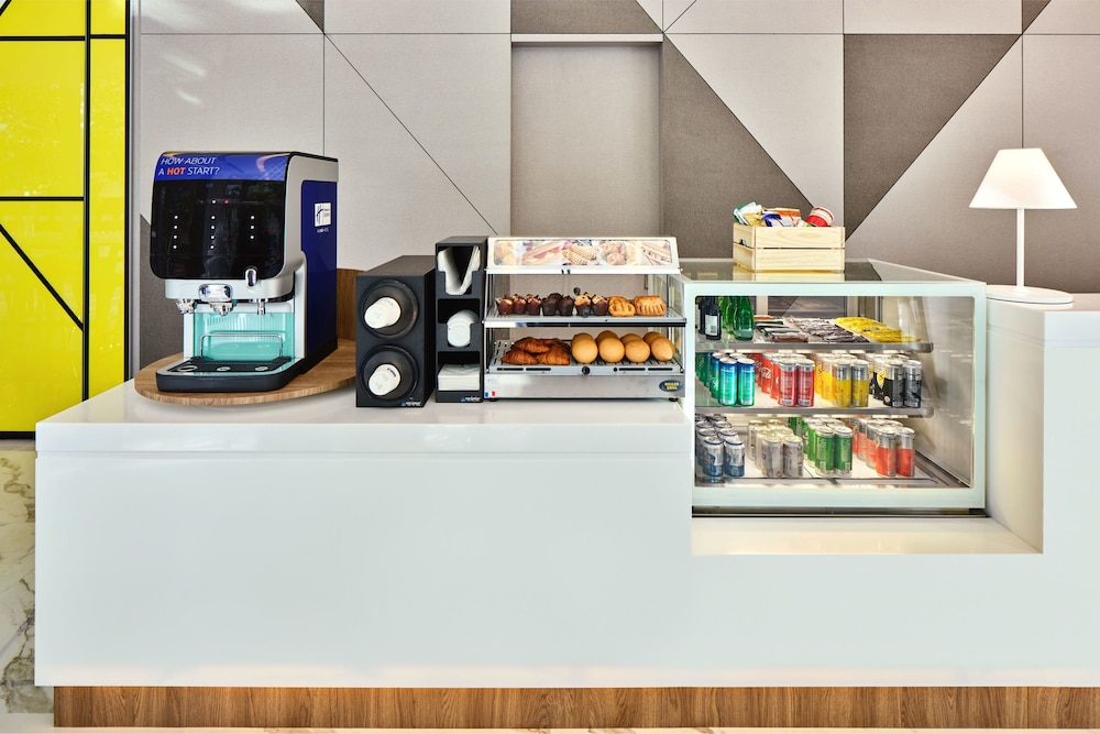 ピナクル ホテル(Holiday Inn Express Singapore Serangoon) 写真3