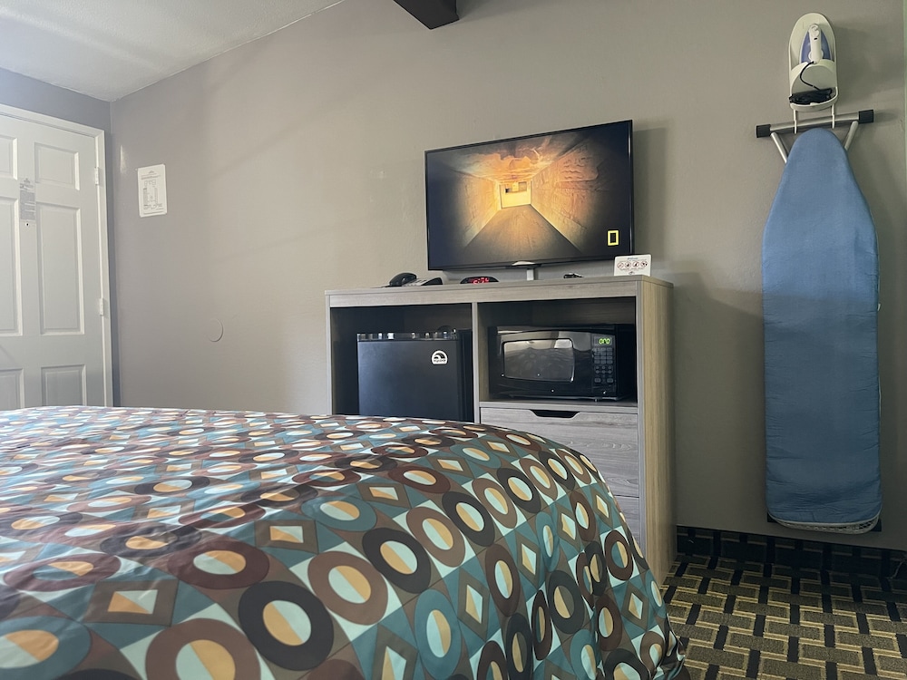 Room, King Bed