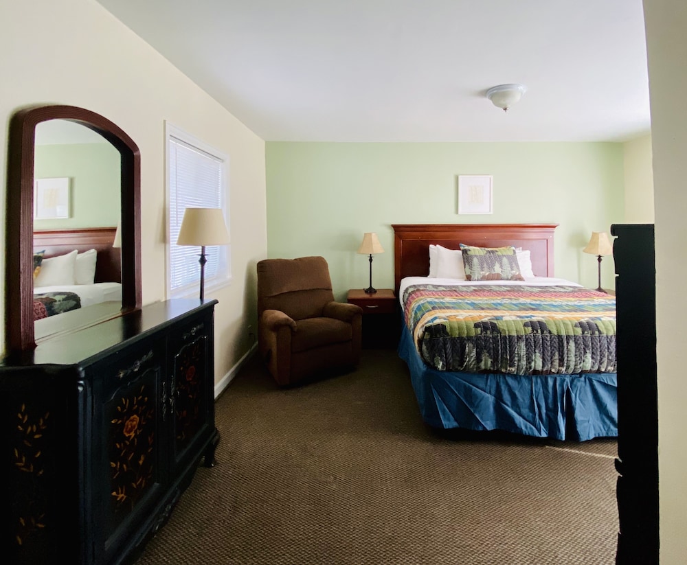 Salida Inn & Monarch Suites 35/78