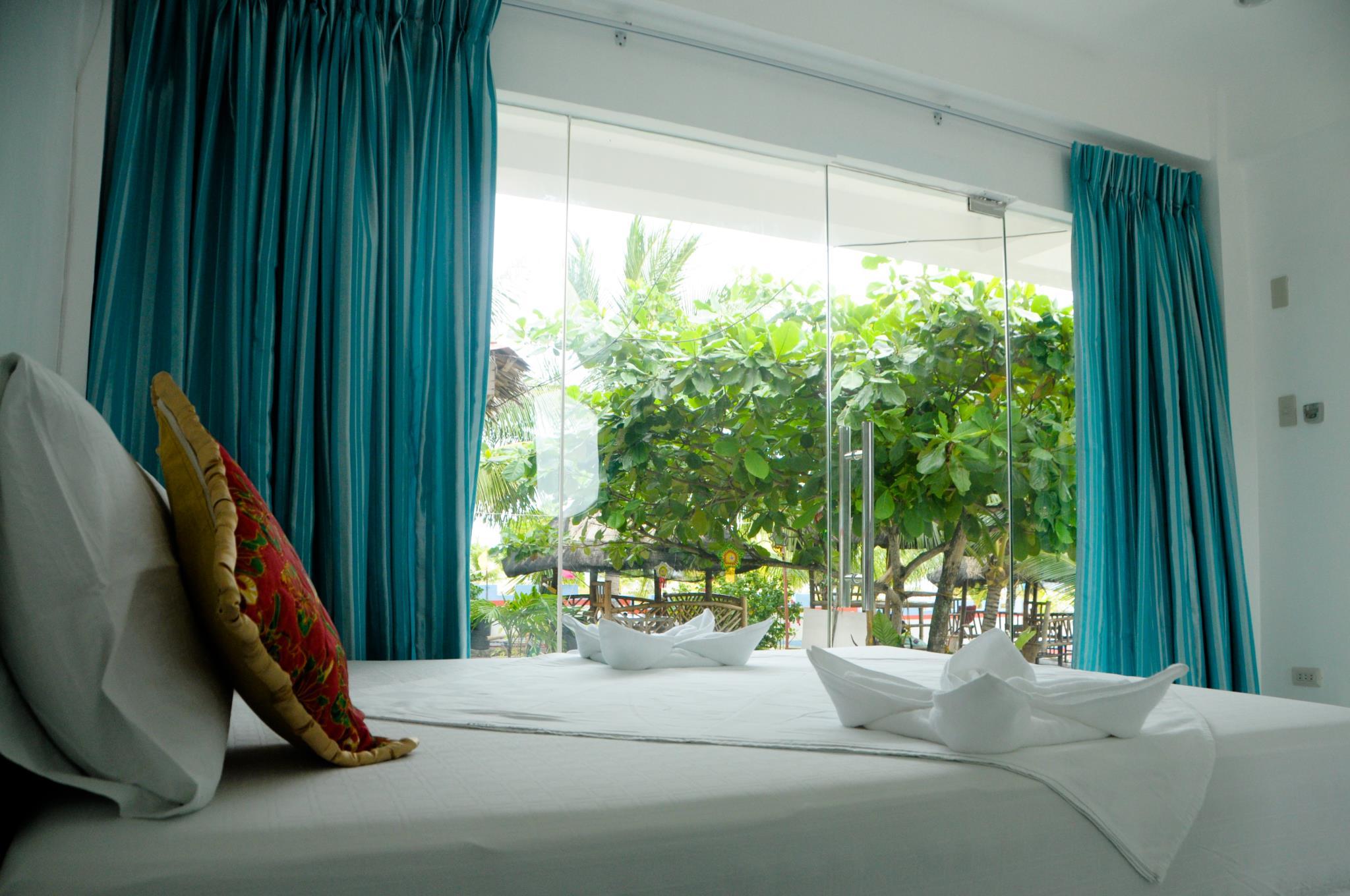 Tums Resort 6/15
