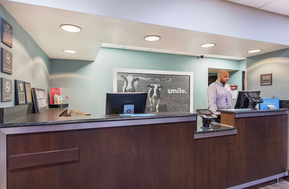 Hampton Inn Cullman 8/56