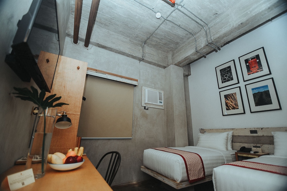 The Bricks Hotel 24/43