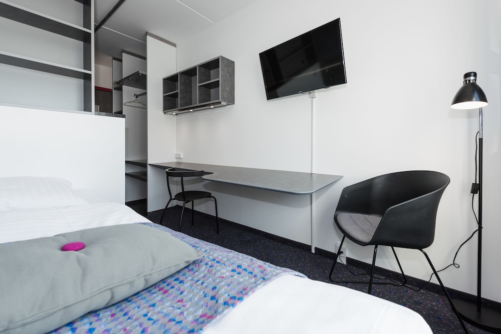 STUDIO, DOUBLE BED, KITCHENETTE