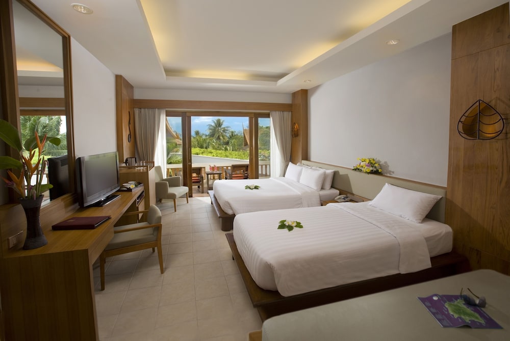 THAI HOUSE BEACH RESORT 28/75