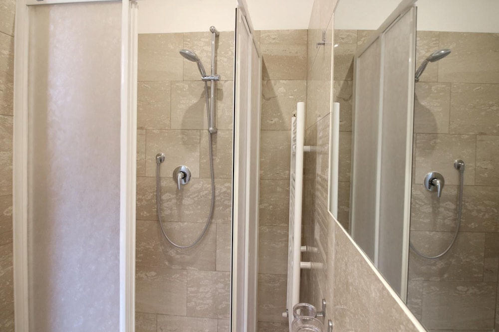 New Generation Hostel Rome Center - Adults Only 33/35