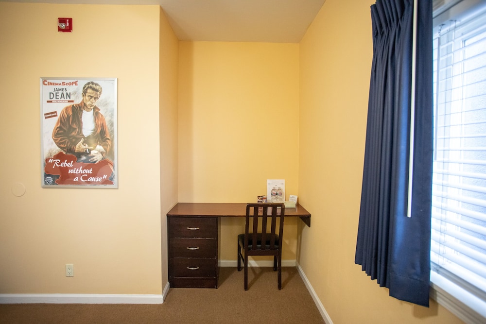 The Hotel Hollywood - Westsiderentals 60/75