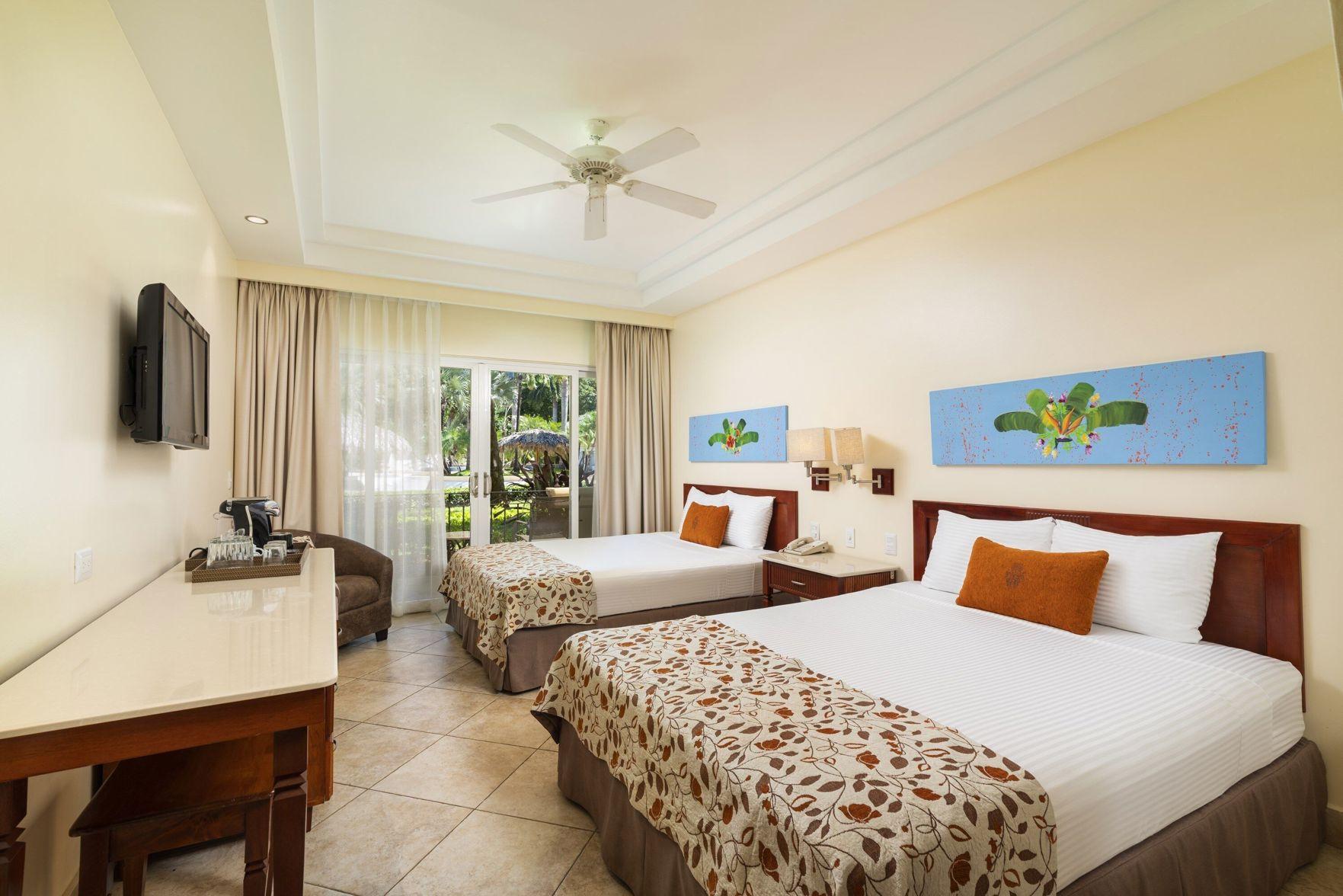 Family, Queen Bed, Pool View