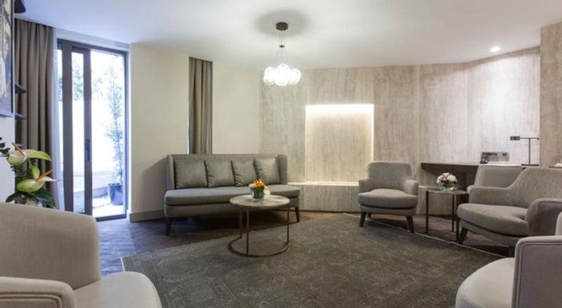 Noble22 Suites 21/39