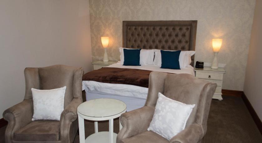 Room, Queen Bed, Classique Grace Boutique Hotel 5/6