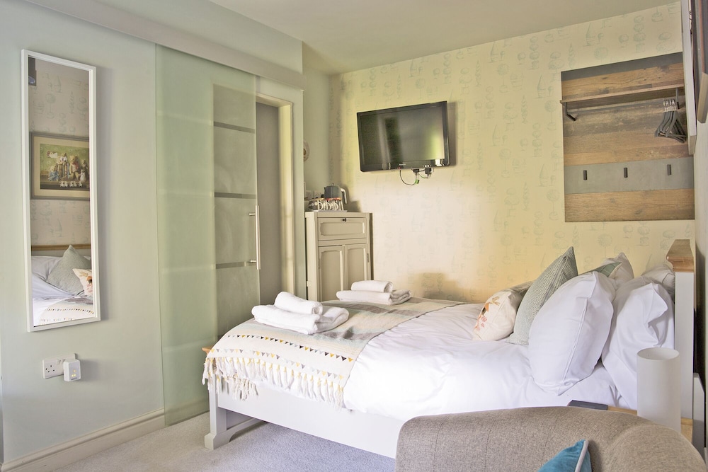 Hawthorn Farm Guest House 7/50
