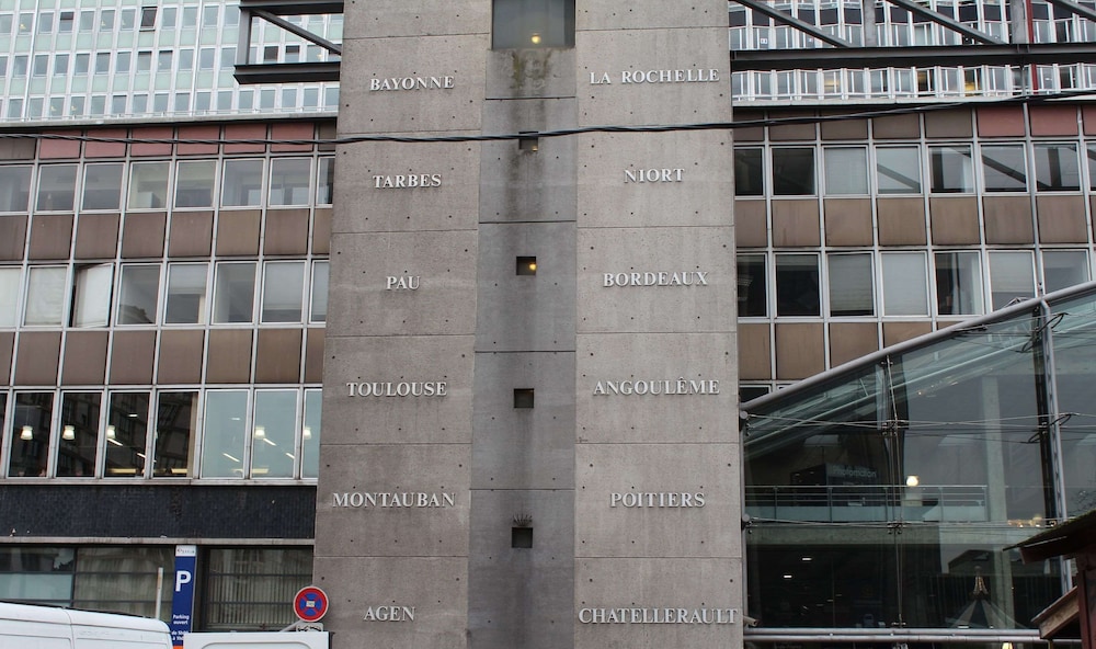 LE NOUVEL HOTEL DU THEATRE 3/48