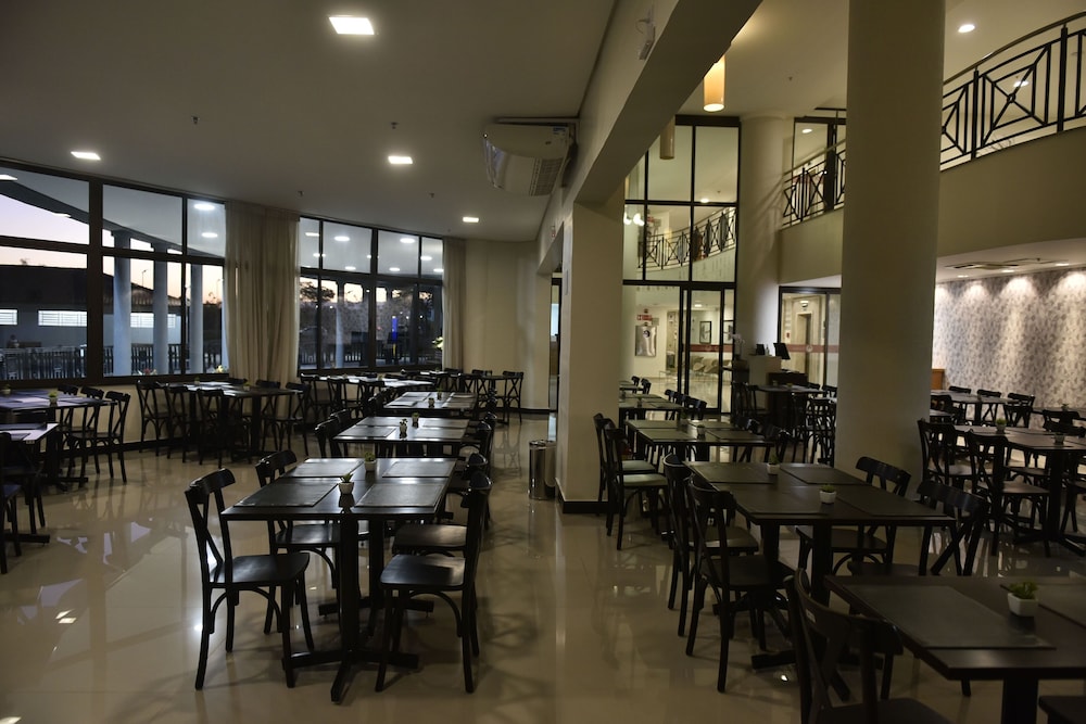 Hotel Rainha dos Apostolos 28/46