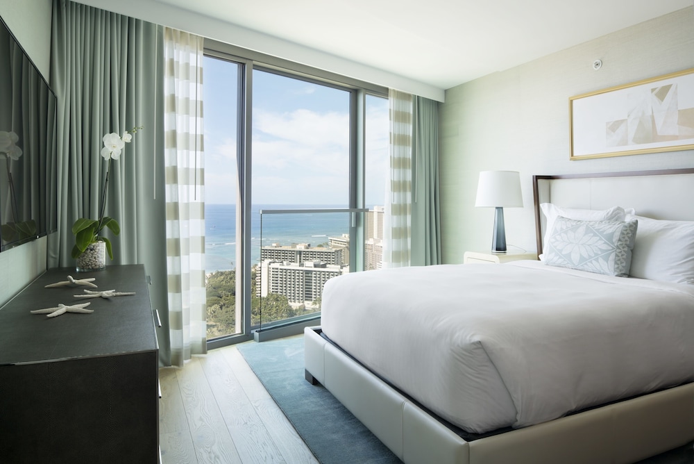 Real Select at the Ritz Carlton Residences, Waikiki Beach 13/50
