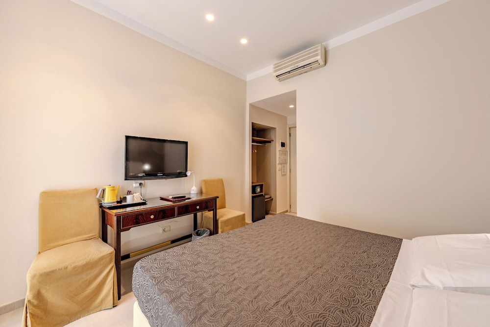 SUPERIOR, DOUBLE BED