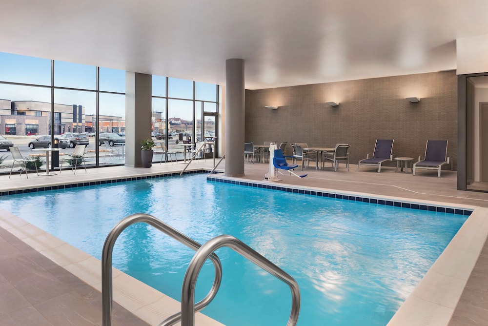 Hilton Garden Inn Milwaukee Brookfield Conference Center in BROOKFIELD - WI