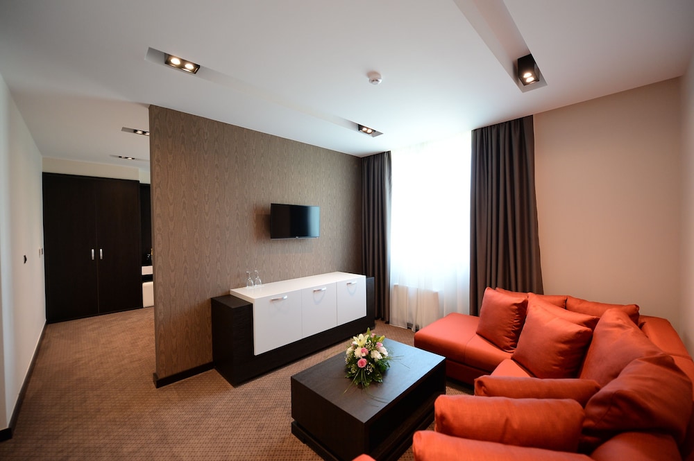 Hotel Hedonic 28/50