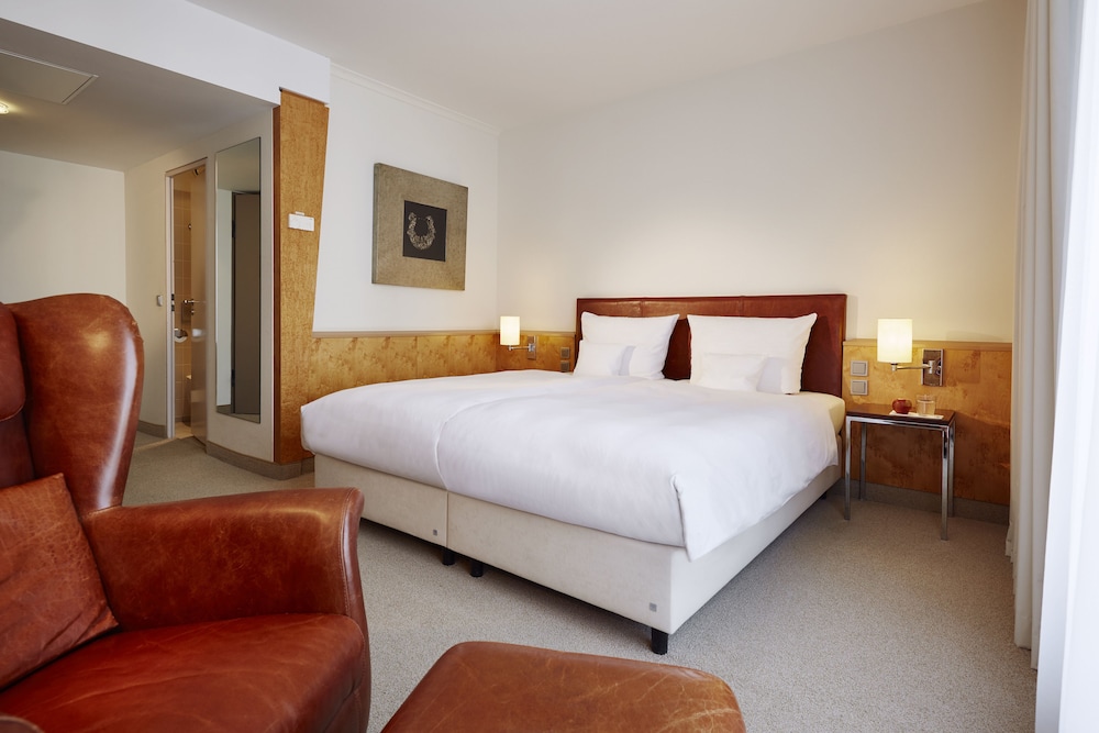 Lindner Hotel Dusseldorf Airport, part of JdV by Hyatt 18/75