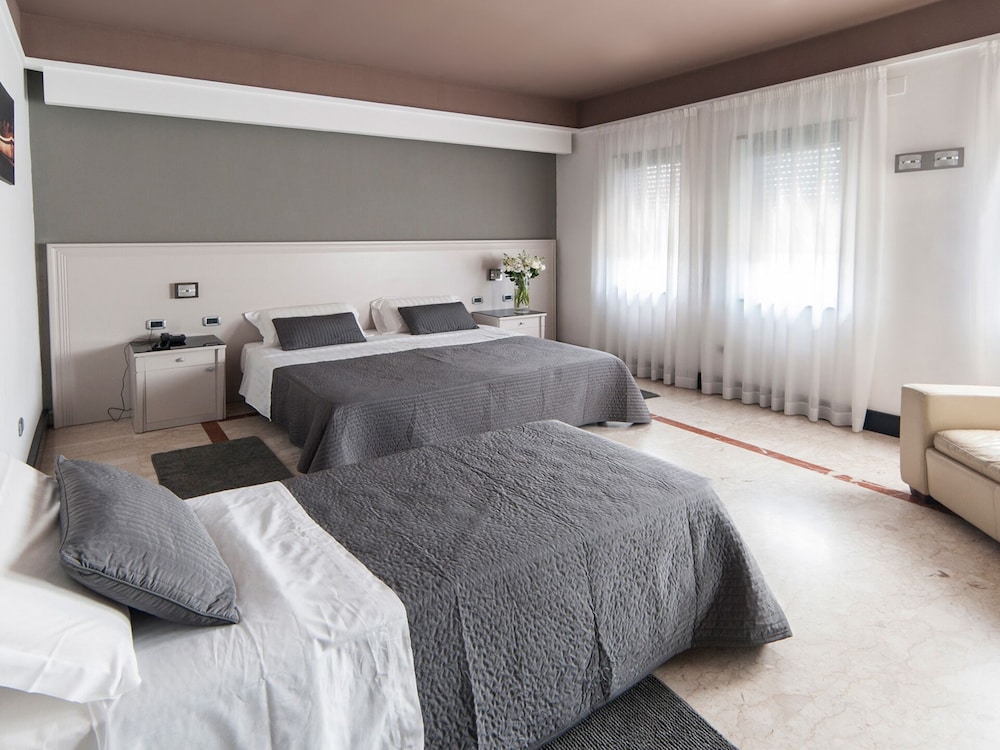 Hotel Giulia 26/74